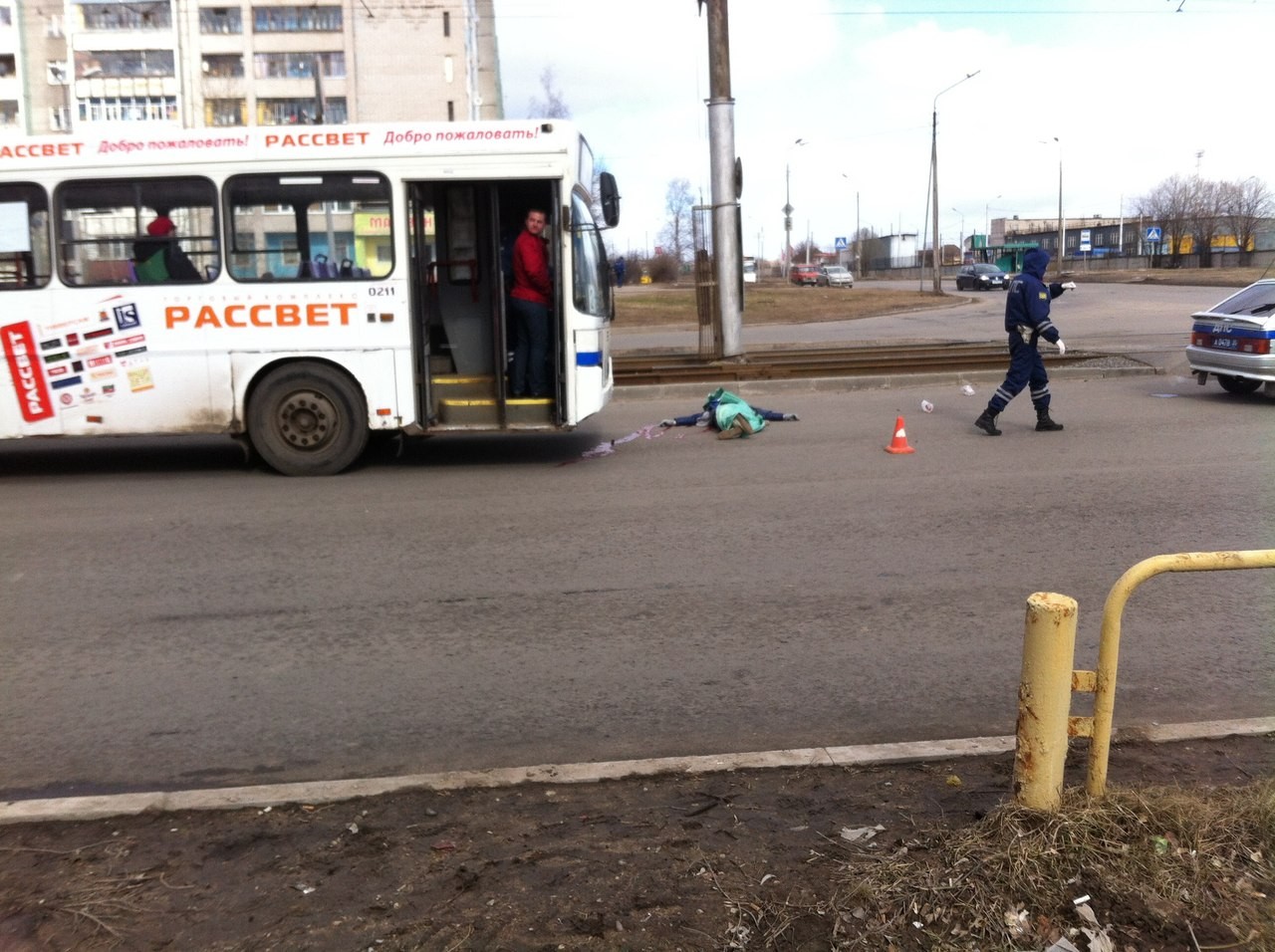 В Череповце на улице Олимпийской автобус насмерть сбил пешехода