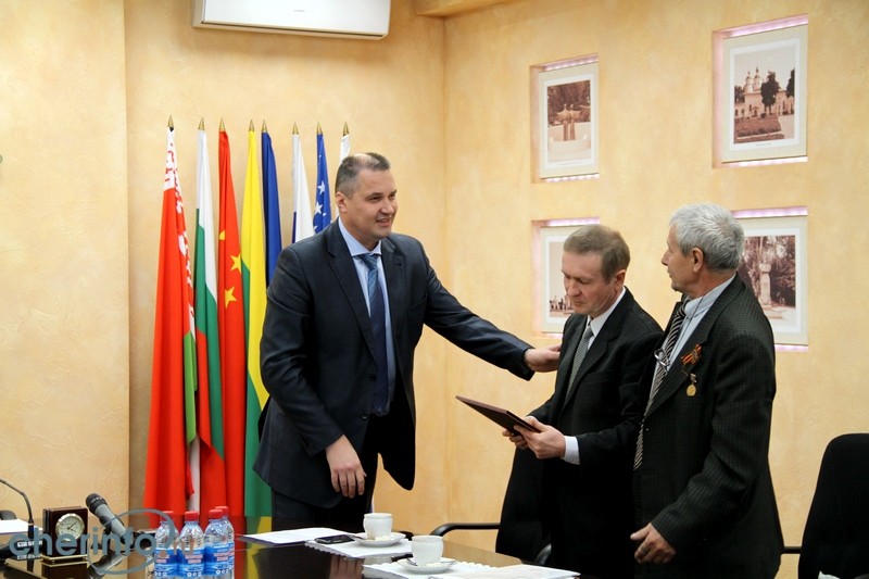 С приветственным словом к чернобыльцам обратился первый заместитель мэра Александр Сергушев