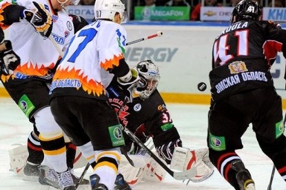  Во втором периоде «Северсталь» продолжила напористую игру Фото: http://dpomsk.ru 