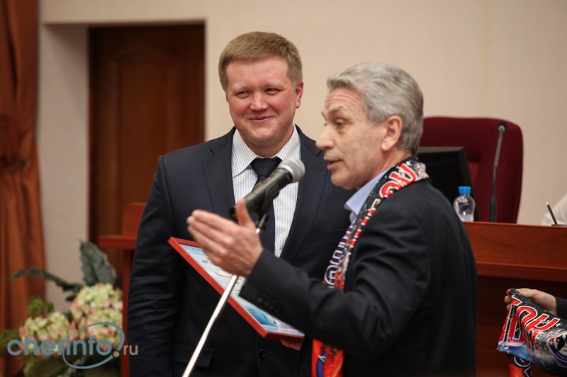 Организаторов «Кубка Вызова» Юрий Кузин наградил благодарственными письмами