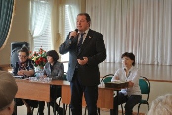  Владимир Зорин уже приступил к исполнению обязанностей начальника департамента внутренней политики Фото: http://www.duma-vologda.ru/ 