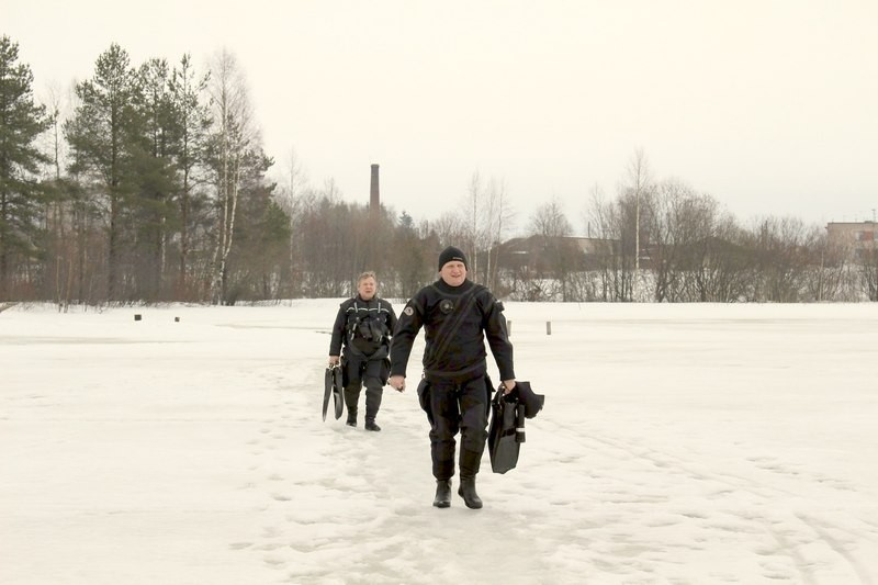  В минувшие выходные на Романовском озере, неподалеку от Череповца прошло очередное подледное погружение Фото: федерация подводного спорта Вологодской области 