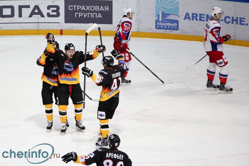 Хоккейный «Алмаз» одержал уверенную победу над «Локомотивом» из Ярославля