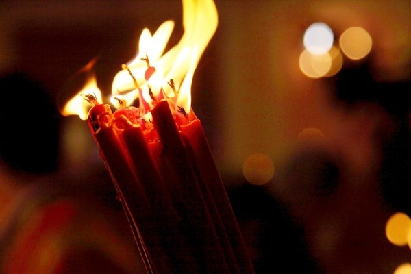 Благодатный огонь из Иерусалима доставят в Софийский собор Вологды