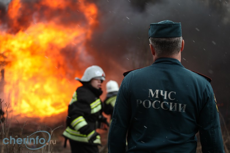 Благодаря оперативной работе пожарных крупного возгорания в Ясной Поляне удалось избежать