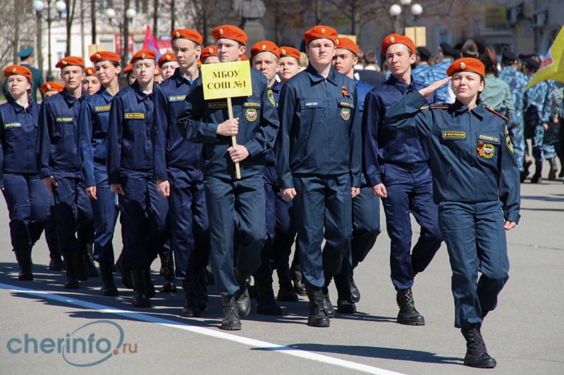  Из числа школьников выберут участников парада Победы, который пройдет на площади Металлургов 9 мая