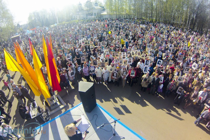 В Череповце в акции «Бессмертный полк» приняли участие более пяти тысяч человек
