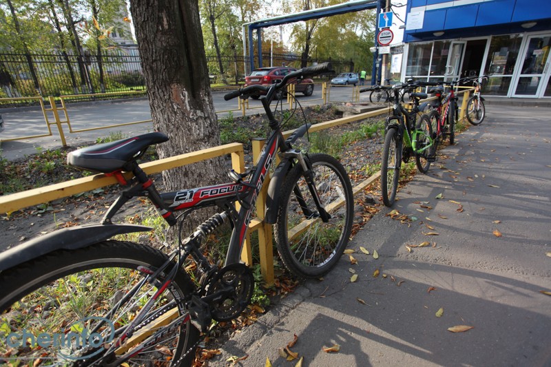 Оставлять велосипед без присмотра не рекомендуется не только на улице, но и в подъезде