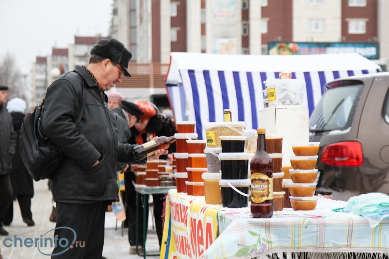Производители привезут на ярмарку мед, картофель, рассаду, посевной материал и хозинвентарь