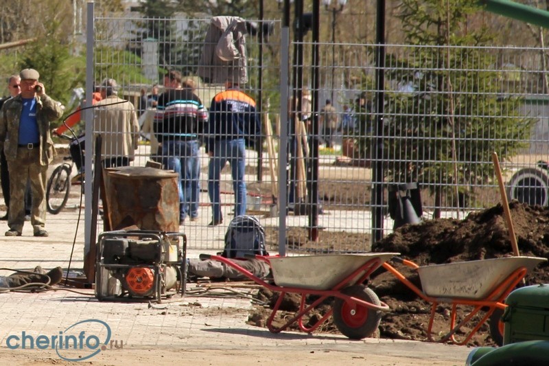 Как установил суд, в парке Победы произошел взрыв старой минометной мины под воздействием электродуговой сварки