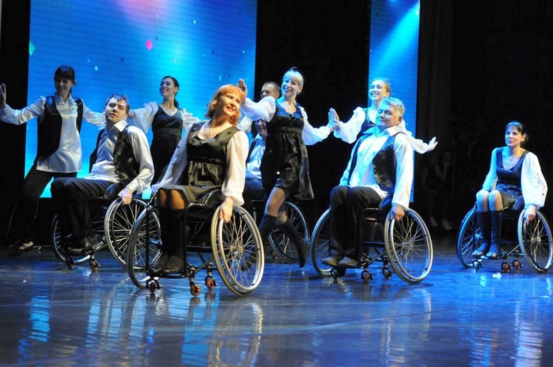  Череповец на международном фестивале представляли два танцевальных коллектива Фото: спорткомитет Череповца 