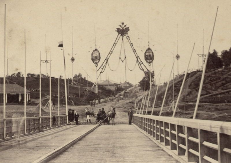 Украшение моста через Ягорбу в честь приезда великого князя В. А. Романова