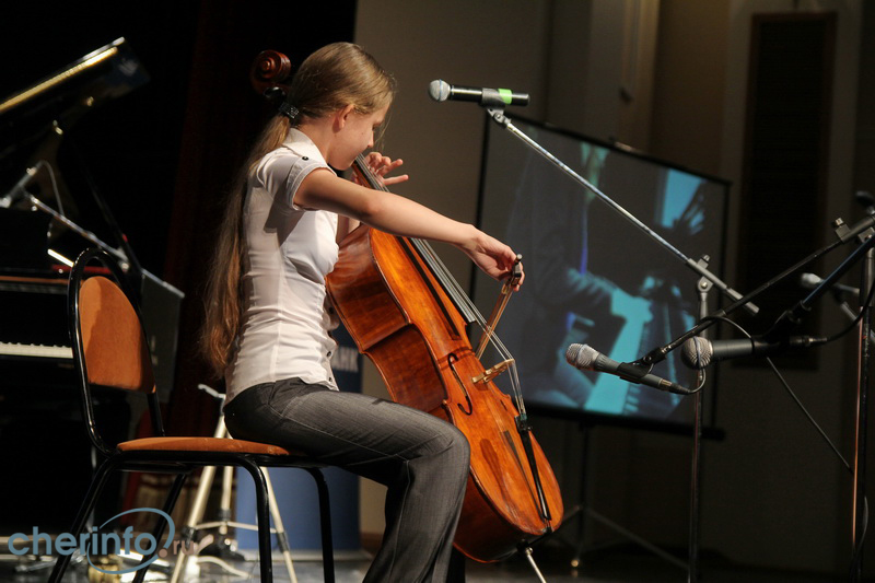 концерт для дошкольников. дети в концертном зале. слушать концерт детей. слушатель в концертном зале. французский для малышей краснодар группа.
