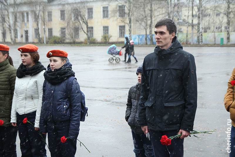Пошаговый рецепт биточков из фарша с подливкой Пошаговый рецепт биточков из фарша с подливкой