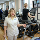 Врач по лечебной физкультуре Лариса Афанасова и ее пациенты