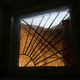 В доме на Первомайской, 3 окна из подъездов выходят на балконы, через которые можно пробраться в квартиры