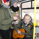 Студенты поют в автобусах