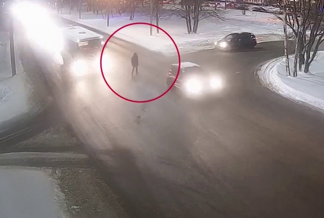 Экономстрой череповец октябрьский. Октябрьский 53 тц каравелла череповец. Торговый центр сильвер череповец. Г. Флагман белово.