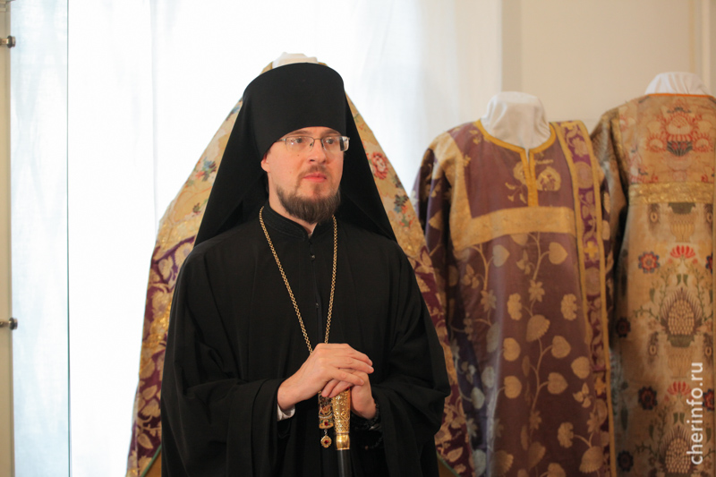 Выставка облачений священников