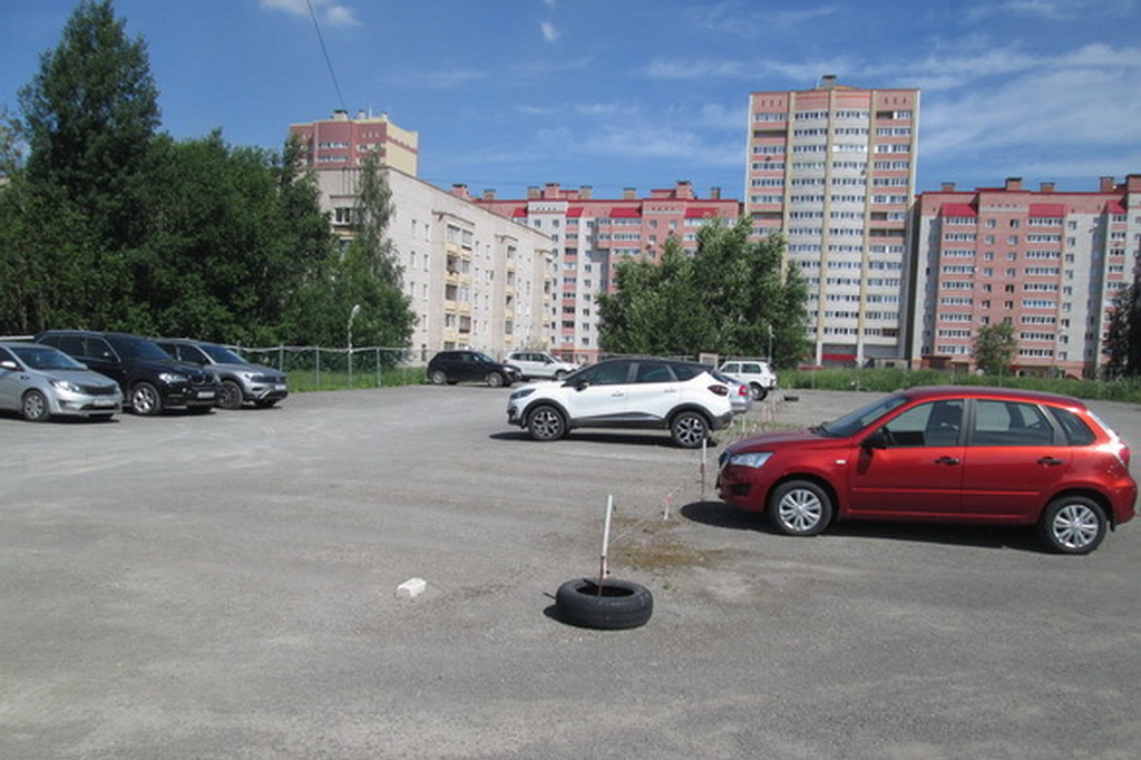 Владелец автостоянки. Стоянка Череповце. Парковка в Череповце. Череповец автостоянка Олимпийская. Молодежная парковка Череповец.